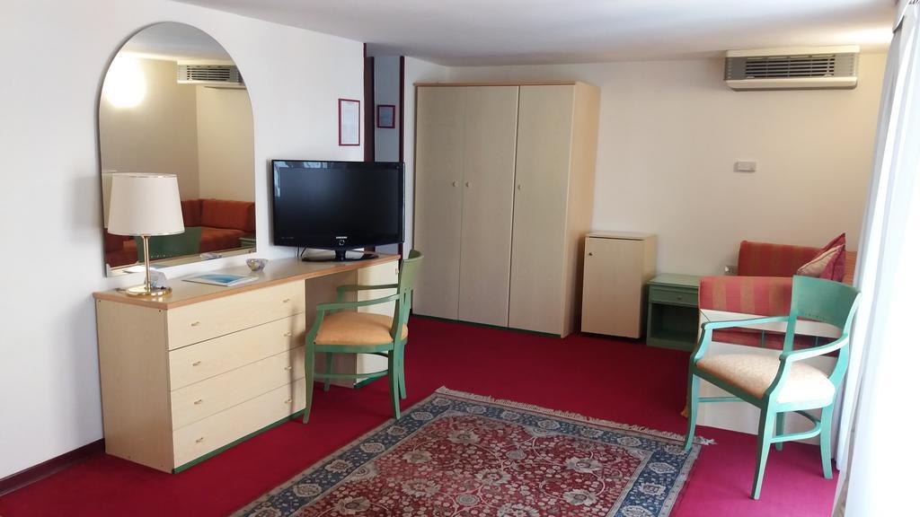 Hotel Majestic 4*